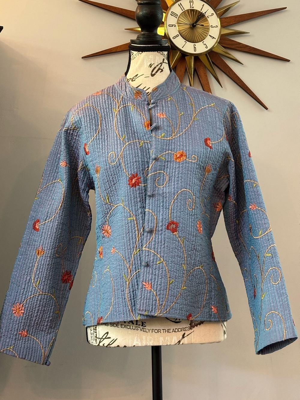 Orvis Women’s Blue Iridescent Quilted Floral Embroidered Jacket Size M